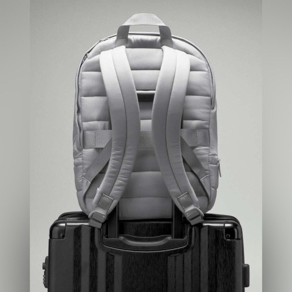 Lululemon Wunder Puff Backpack 20L - Rhino Grey - lulu fanatics Lululemon Wunder Puff Backpack 20L
Rhino Grey